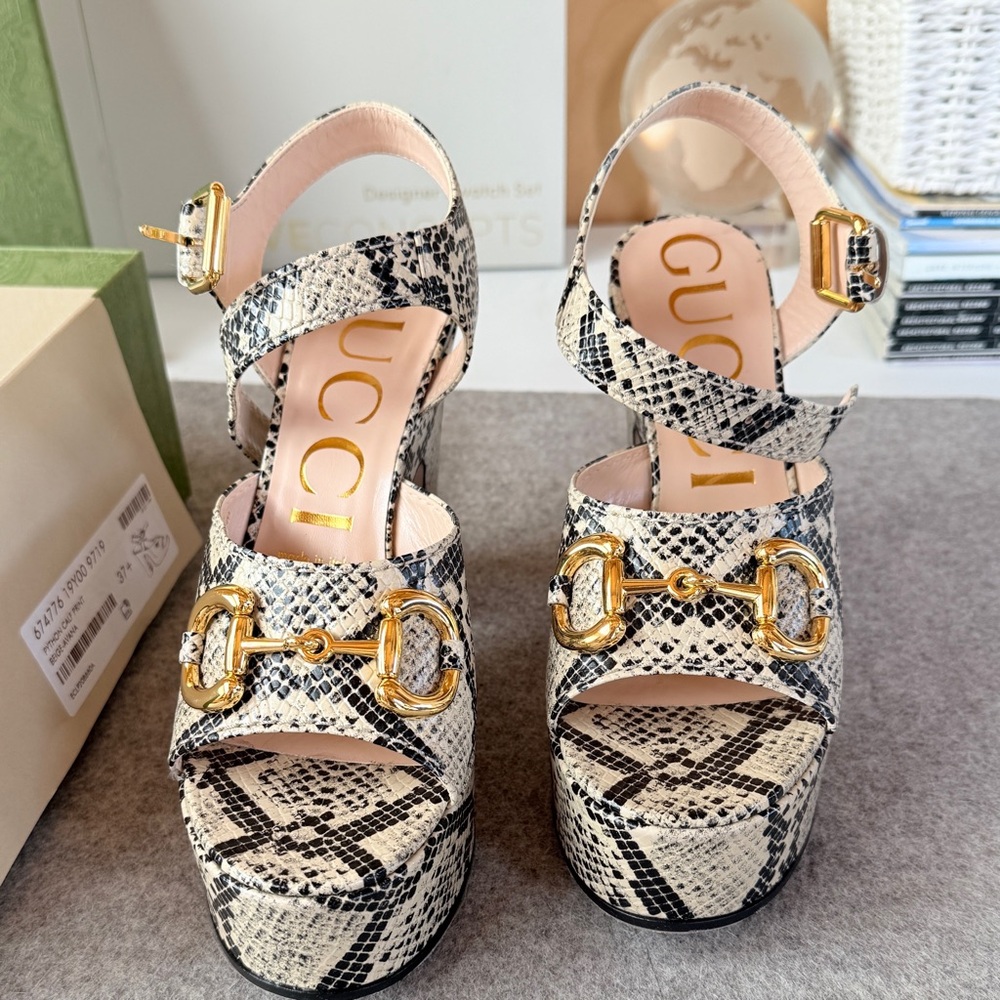 Gucci Women's Snakeskin Platform Sandals - Black and Cream - Picture 2 of 10